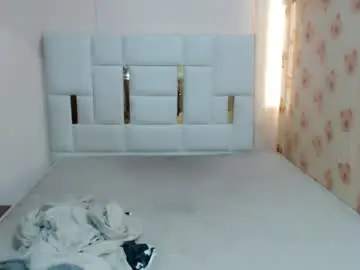 Urasian_kiesha  live sex cam