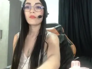 Isabella_piercee  live sex cam