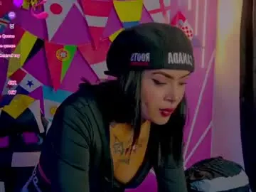 Lauri_ink  live sex cam