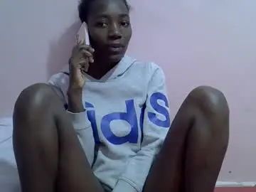 Sexyghurl12  live sex cam