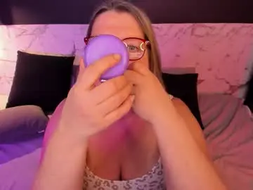 Shannonshine  live sex cam