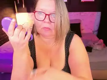 Shannonshine  live sex cam