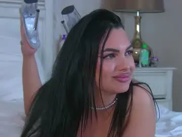 Aliranightvale  live sex cam