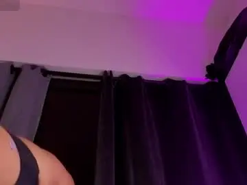 Dea_athenea  live sex cam