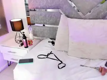 Debora_heels_  live sex cam