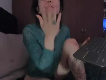 Greenwine_gh  live sex cam