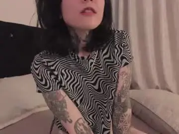 Greenwine_gh  live sex cam