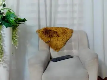 Karelisruiz  live sex cam