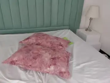 Kim2_t  live sex cam