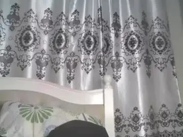 Queenbeiby05  live sex cam