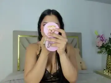 Violet_queen2  live sex cam