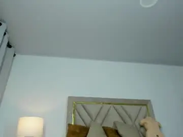 Violet_queen2  live sex cam