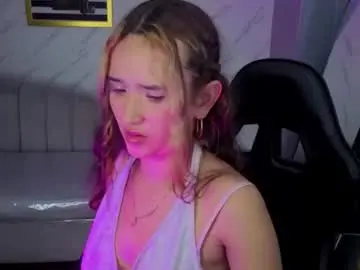 Bella_vibes_s  live sex cam