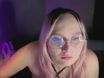 Cherryd0l  live sex cam
