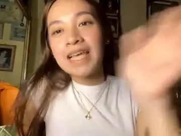 Chloewhilden  live sex cam