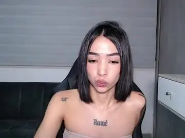 Heylaura11  live sex cam
