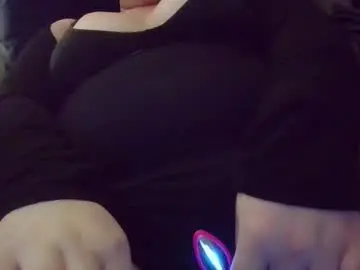 Makemewatch  live sex cam
