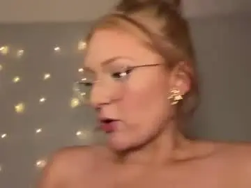 Princessari99  live sex cam