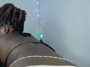 Sweetjuicyclit  live sex cam