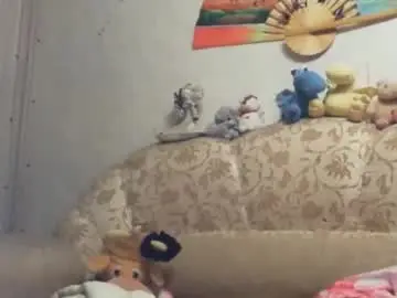 Boobshouse  live sex cam