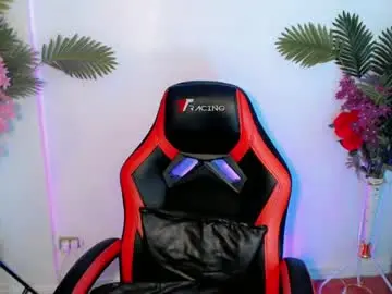 Femylove  live sex cam