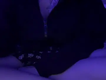 Honeypinktiger  live sex cam