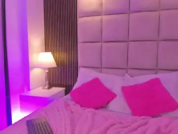 Kisskitty__  live sex cam