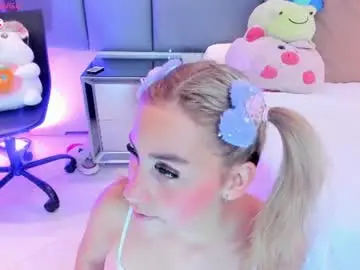 Lil_sarah18  live sex cam