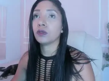 Maia_lion  live sex cam