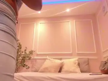 Maia_lion  live sex cam