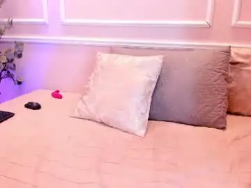 Maia_lion  live sex cam