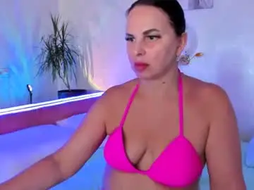Mila_2025  live sex cam