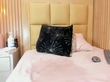 Mileyjoas  live sex cam