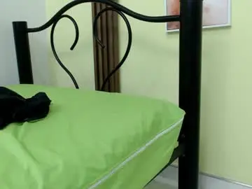 Sashabigboobs69  live sex cam