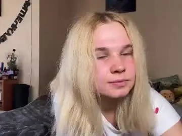 Stay_quiet_bout_us  live sex cam