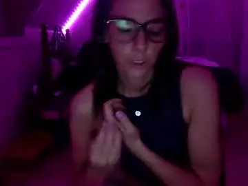 Tootsiefoote001  live sex cam