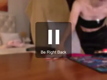 Zianichols  live sex cam