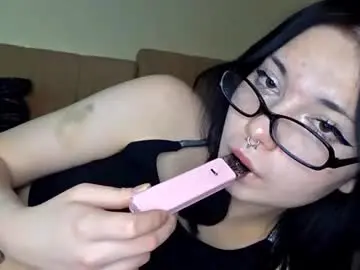 Alberthamazierski  live sex cam