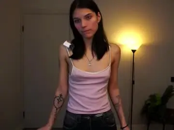 Lilyhettrick  live sex cam