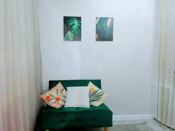 Makeyouehappy  live sex cam