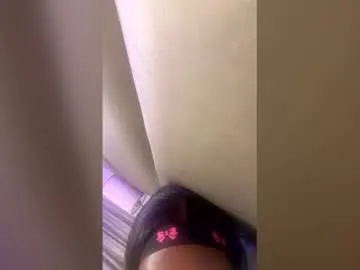 Peachesbrown  live sex cam