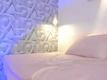 Sophi_01  live sex cam