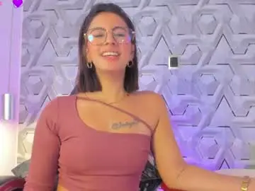 Sophi_01  live sex cam