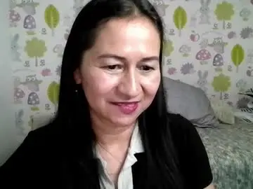 Tyna_b  live sex cam