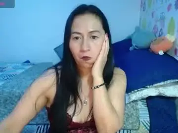 Tyna_b  live sex cam