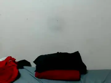 Yummytittsxx  live sex cam