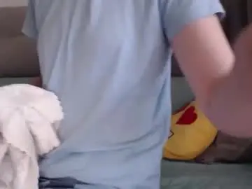 _hidden_frommymoom_  live sex cam