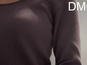 Juicy_gi  live sex cam