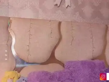 Maiily_tay  live sex cam