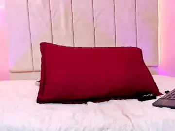 Rosalynwilde  live sex cam